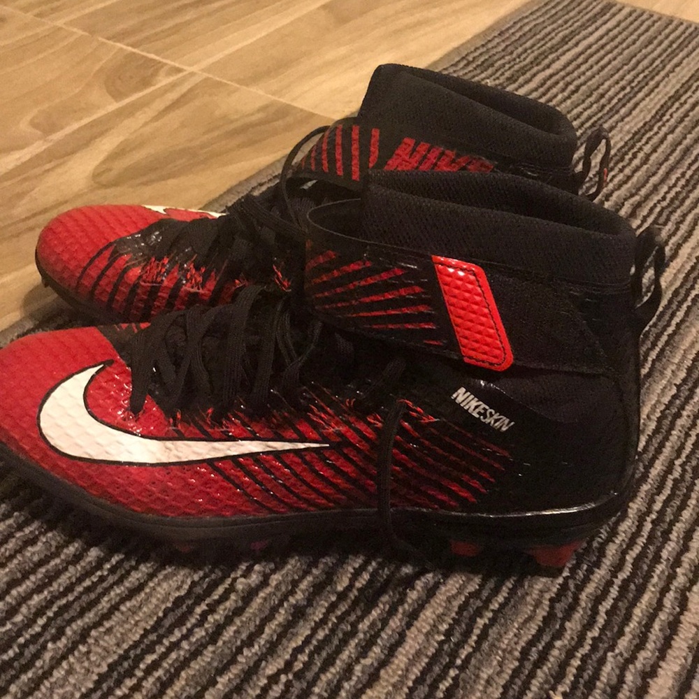 Nike Men's Lunarbeast Elite Football Cleat size 10